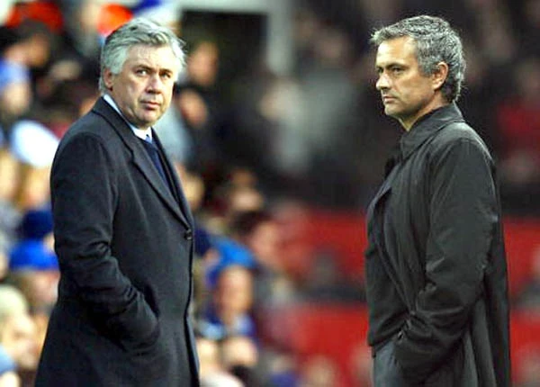 Jose Mourinho luôn mến mộ Carlo Ancelotti (trái)