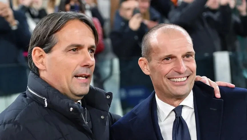 HLV Simone Inzaghi (trái) và Max Allegri hài lòng với kết quả trận derby Italia