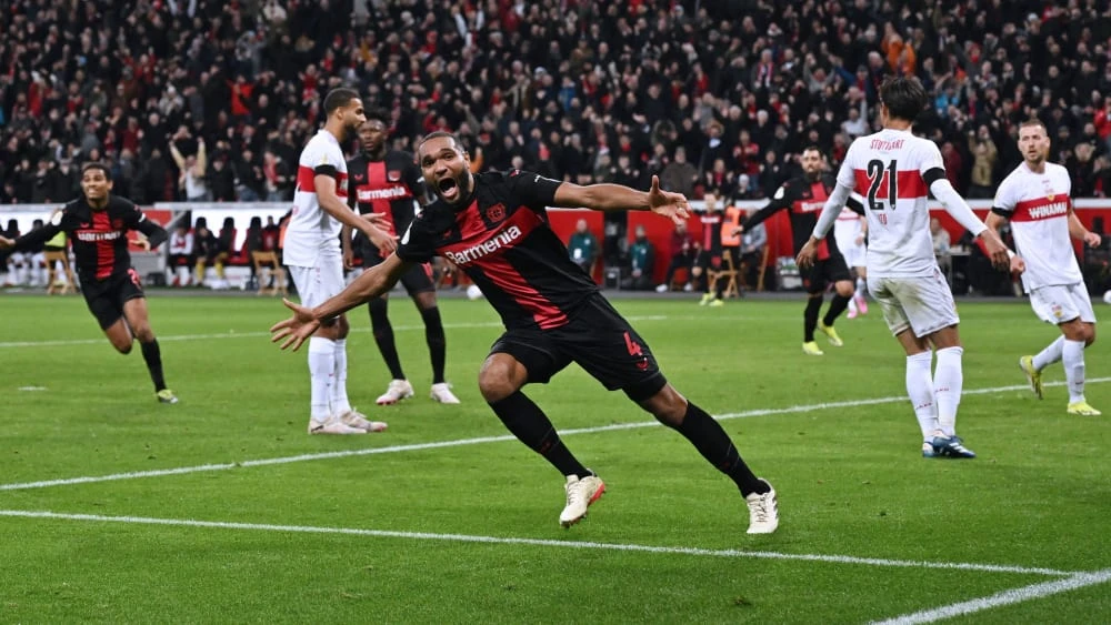 Jonathan Tah ghi bàn ấn định tỷ số cho Leverkusen