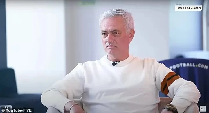 Jose Mourinho vẫn bức xúc khi bị sa thải 'oan'