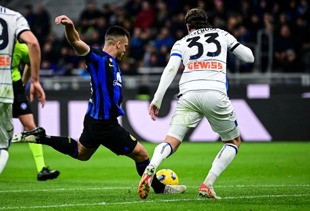 Lautaro Martinez tiếp tục ghi bàn cho Inter Milan