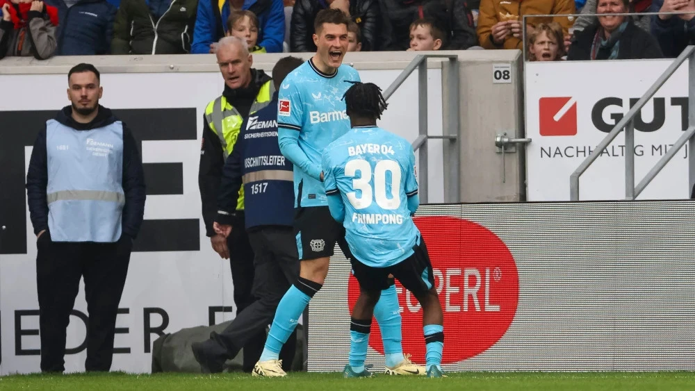 Patrick Schick ăn mừng bàn thắng vào lưới Freiburg