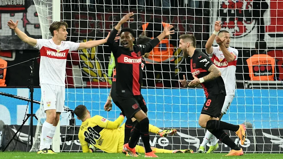 Robert Andrich (8) ghi bàn phút bù giờ thứ 6 cho Bayer Leverkusen