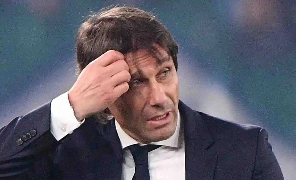 HLV Antonio Conte từng từ chối Napoli