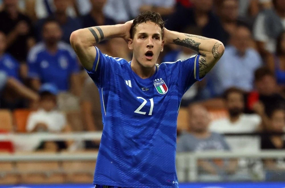 Nicolo Zaniolo của Aston Villa, trong màu áo tuyển Italia