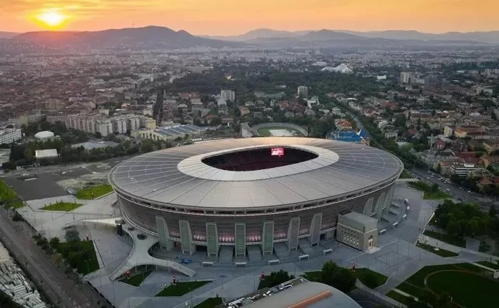 Sân Puskas Arena ở Budapest