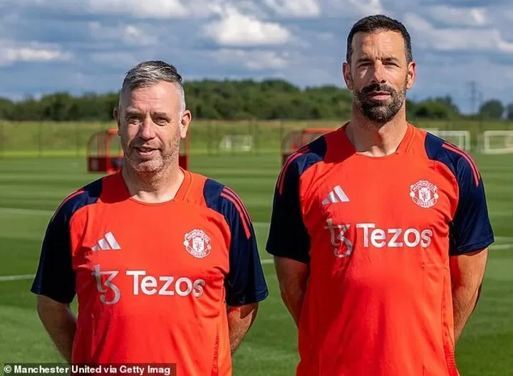 Rene Hake và Ruud Van Nistelrooy 