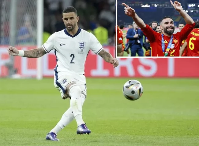 Kyle Walker chứ không phải Dani Carvajal được chọn