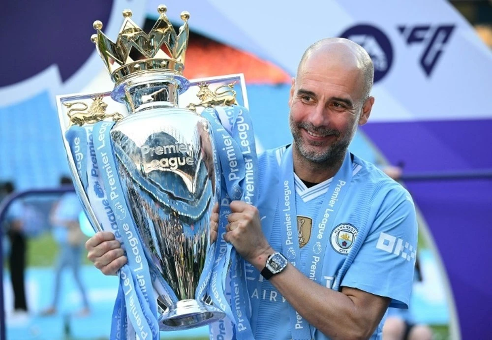 Pep Guardiola còn hợp đồng với Man City đến năm 2025 