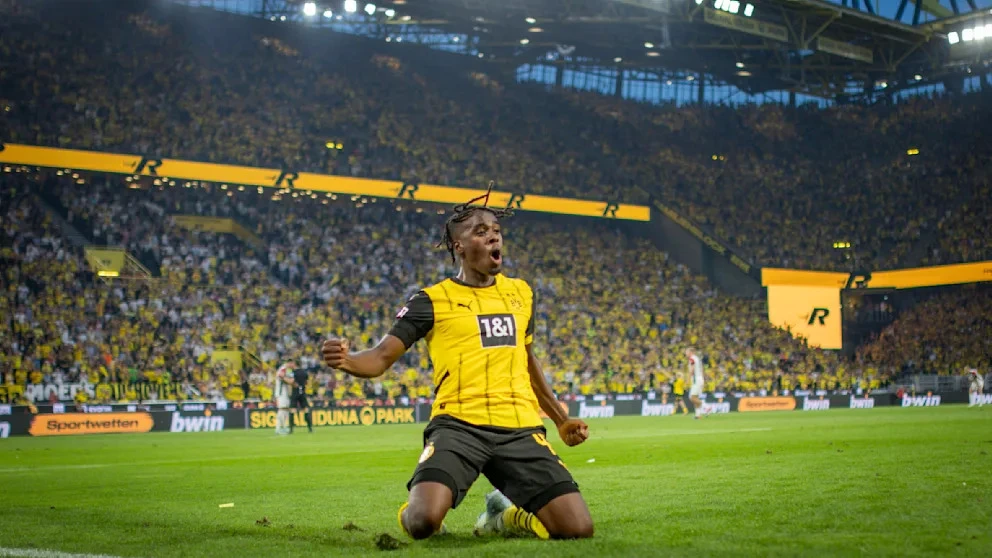 Jamie Gittens tỏa sáng ở Dortmund