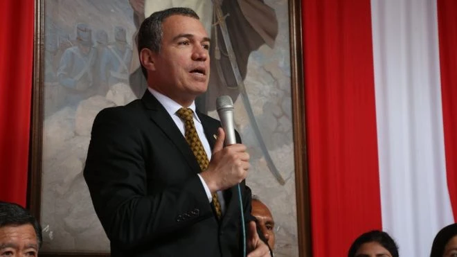 Bộ trưởng Văn hóa Peru Salvador del Solar. Ảnh: BBC 