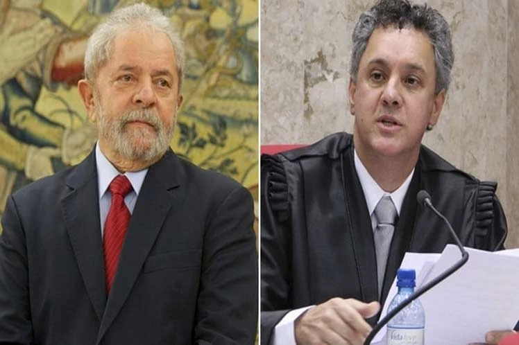 Cựu Tổng thống Lula da Silva (trái) và thẩm phán Gebran Neto. Ảnh : Prensa Latina