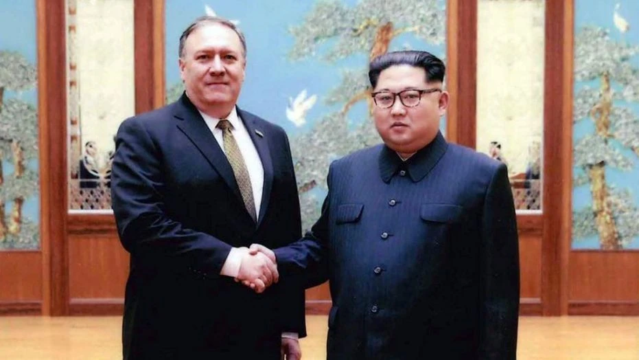 Ngoại trưởng Mỹ Mike Pompeo trong một cuộc gặp với nhà lãnh đạo Kim Jong-un tại Triều Tiên. Ảnh: Fox News 