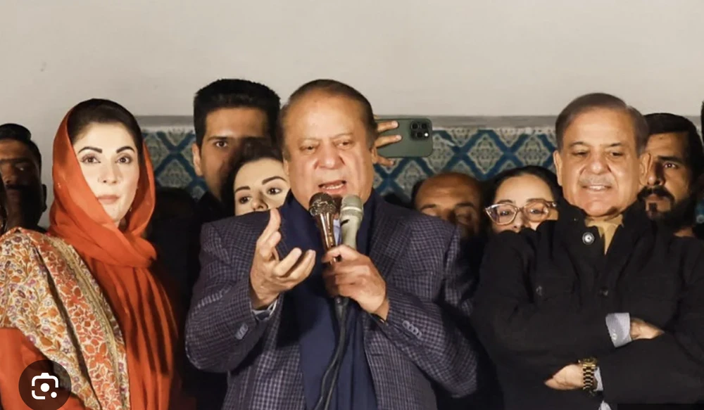 Cựu Thủ tướng Shehbaz Sharif tuyên bố đảng PML-N thắng cử trong cuộc tổng tuyển cử ngày 10-2. Ảnh: NDTV