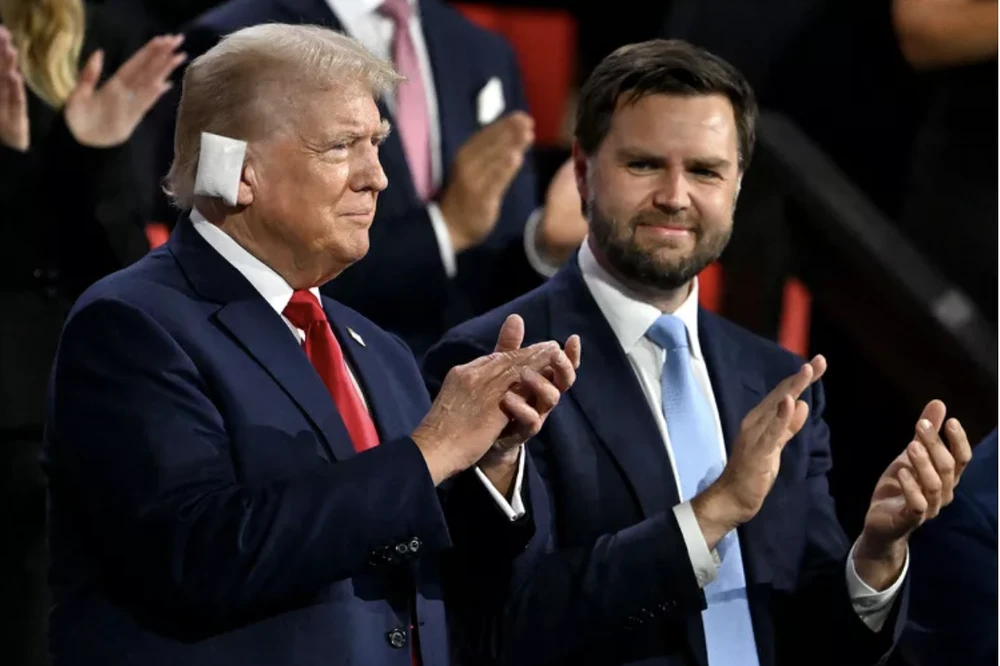 Cựu Tổng thống Donald Trump và Phó tướng - Thượng nghị sĩ JD Vance tại Milwaukee, bang Wisconsin ngày 15 -7. Ảnh: Getty Images