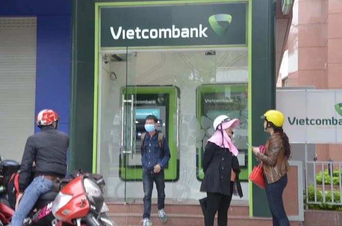 Vietcombank dừng áp dụng điều kiện mới trong NH điện tử