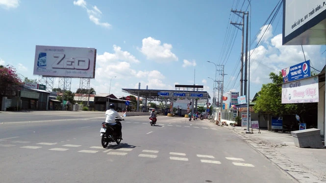 Trạm thu phí T2 đặt ở vị trí khiến nhiều người dân, doanh nghiệp di chuyển từ An Giang qua Quốc lộ 80 về Kiên Giang bức xúc - Ảnh: H.Nguyễn