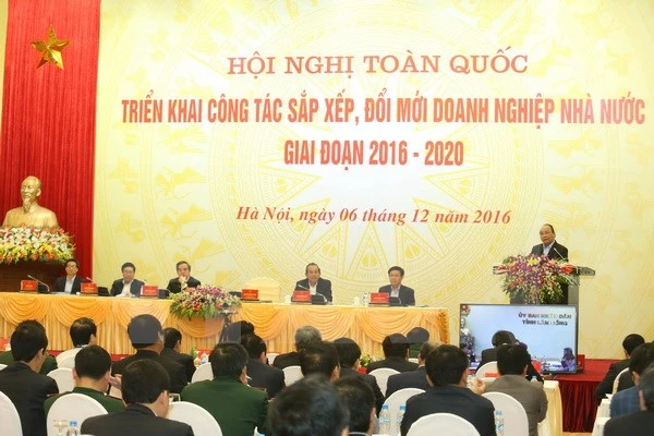 Thủ tướng Nguyễn Xuân Phúc phát biểu tại hội nghị trực tuyến toàn quốc triển khai công tác sắp xếp, đổi mới doanh nghiệp nhà nước giai đoạn 2016-2020.