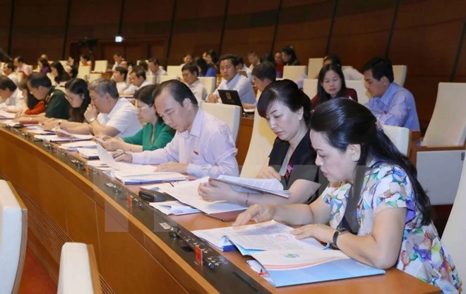Đại biểu Quốc hội tỉnh Bắc Giang tại phiên họp.