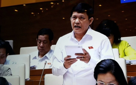 ĐB Phạm Phú Quốc (TPHCM) phát biểu tại phiên thảo luận về xử lý nợ xấu
