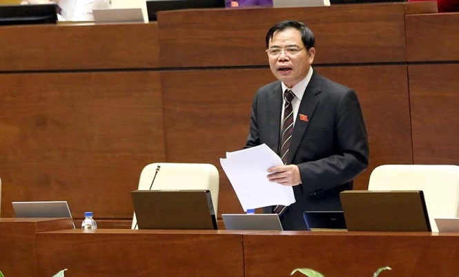Bộ trưởng Bộ NN-PTNT Nguyễn Xuân Cường trả lời chất vấn của ĐB ngày 13.6