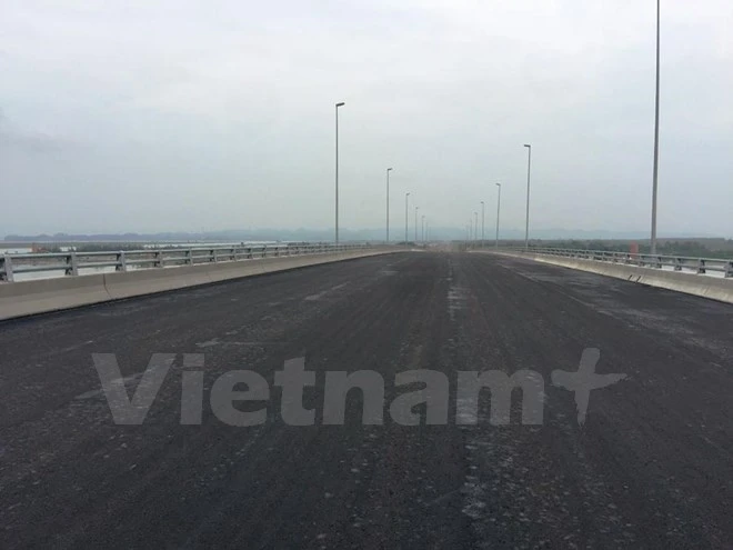 Dự án đường ôtô Tân Vũ-Lạch Huyện đang hoàn thiện nốt các hạng mục cuối cùng để thông xe và đưa vào khai thác. 