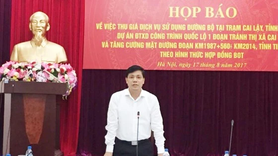 Thứ trưởng Bộ GTVT Nguyễn Ngọc Đông chủ trì buổi họp báo 