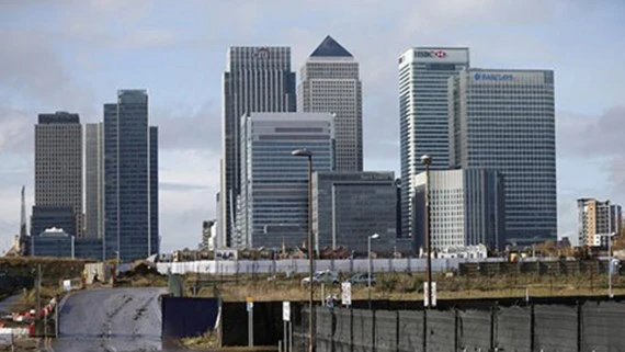Trung tâm tài chính London gồm văn phòng của các ngân hàng HSBC, Citigroup, JPMorgan Chase, Barclays...