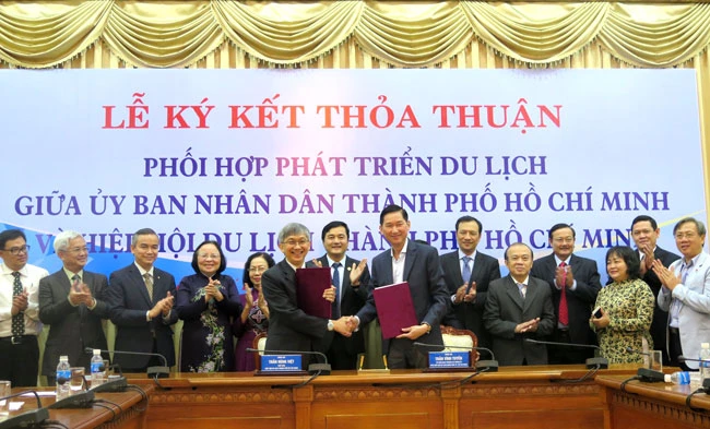 UBND TPHCM và Hiệp hội du lịch TPHCM ký kết thỏa thuận phối hợp phát triển du lịch TP.