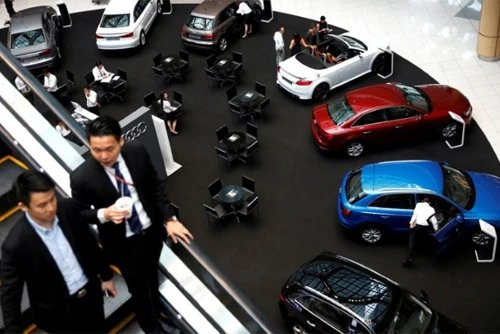 Để sở hữu một chiếc xe hơi tầm trung ở Singapore có giá cao gấp 4 lần so với giá tại Mỹ.
