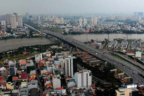 Cầu Sài Gòn 2 - một công trình được thực hiện theo hình thức BT đang phát huy hiệu quả ở TP HCM Ảnh: HOÀNG TRIỀU