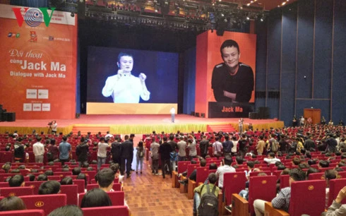 Jack Ma “truyền lửa” khởi nghiệp cho giới trẻ Việt Nam