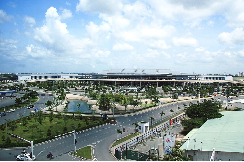 Hơn 5.200 tỷ đồng nâng cấp sân bay Tân Sơn Nhất, Nội Bài và Cát Bi