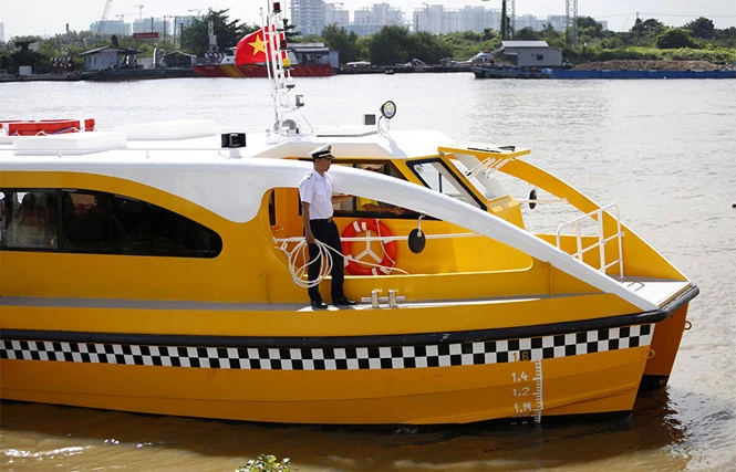 Buýt thủy là một trong những loại hình vận tải hành khách công cộng đang được ưu tiên phát triển
