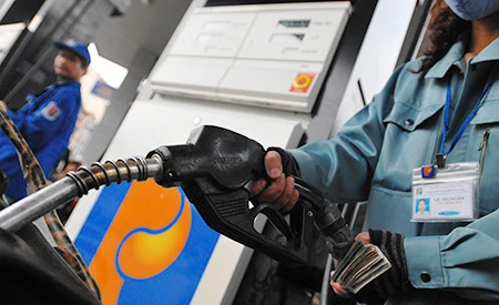 Giá xăng dầu thế giới tăng cao, liên Bộ không điều chỉnh giá