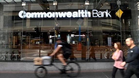 Ngân hàng Commonwealth chấp nhận án phạt kỷ lục