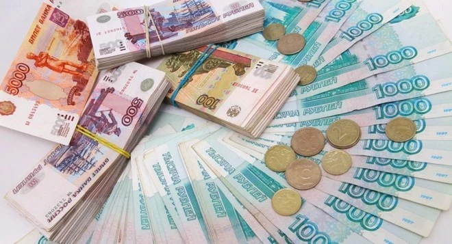 Đồng ruble Nga sụt giá mạnh nhất kể từ năm 2016