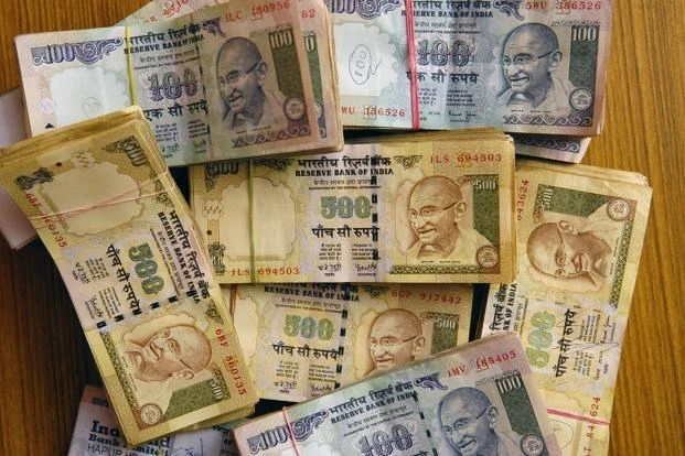 Kinh tế Ấn Độ chịu tác động từ đồng rupee mất giá