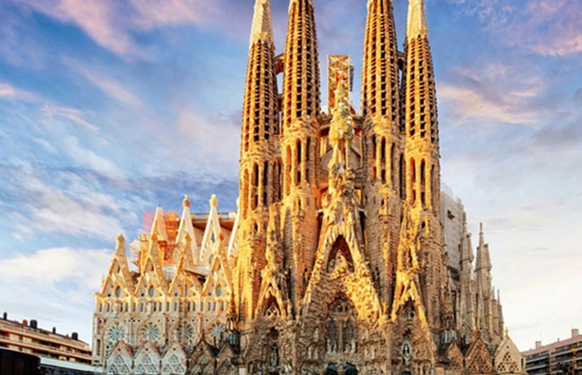 Nhà thờ Sagrada Familia được cấp giấy phép xây dựng sau 136 năm