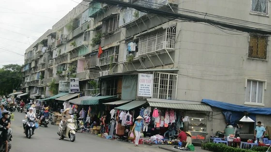 Nhiều block trong cụm chung cư Thanh Đa (Bình Thạnh) nằm trong Chương trình cải tạo, di dời chung cư cũ xuống cấp của TPHCM. ẢNH: ĐỖ TRÀ GIANG