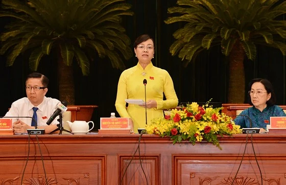 Chủ tịch HĐND TPHCM Nguyễn Thị Quyết Tâm phát biểu tại phiên chất vấn. Ảnh: VIỆT DŨNG