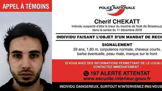 Cherif Chekatt trong thông báo truy nã của cảnh sát Pháp trên Twitter