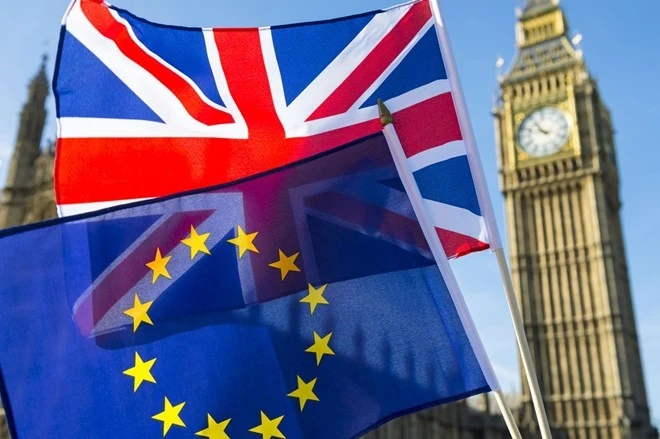 Vấn đề Brexit: Cảnh báo kinh tế Anh "rơi tự do" với "Brexit cứng"