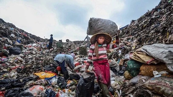 Indonesia chật vật xử lý rác thải nhựa