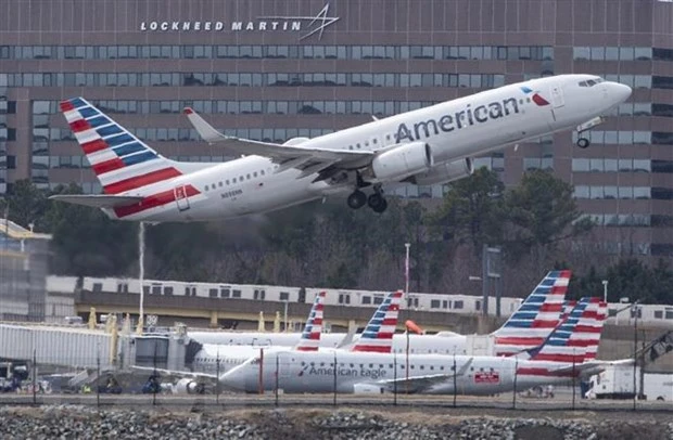Máy bay Boeing 737 của Hãng hàng không American Airlines cất cánh từ sân bay quốc gia Ronald Reagan ở Arlington, Virginia, Mỹ, ngày 11/3/2019. (Ảnh: AFP/ TTXVN)