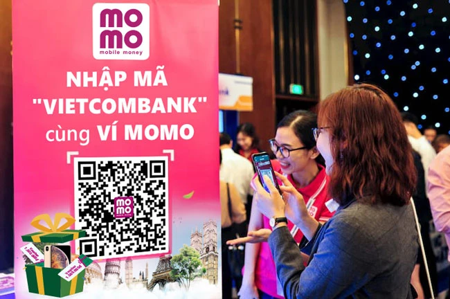 Cùng Vietcombank mở Ví MoMo: trúng thưởng du lịch Châu Âu