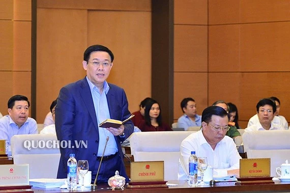 Phó Thủ tướng Vương Đình Huệ báo cáo 10 nhóm vấn đề ĐBQH và cử tri quan tâm