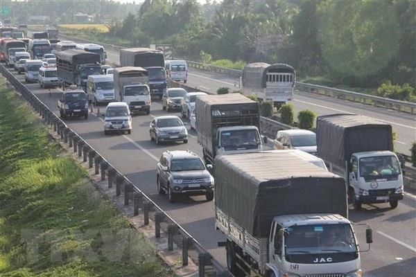 Cao tốc TP.HCM-Trung Lương đang dần dần trở thành… Quốc lộ