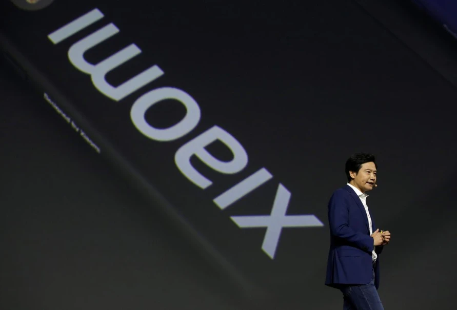 Người sáng lập và CEO của Xiaomi Lei Jun tham dự lễ ra mắt điện thoại hàng đầu mới Xiaomi Mi 9 vào tháng 2 tại Bắc Kinh. REUTERS / Jason Lee.