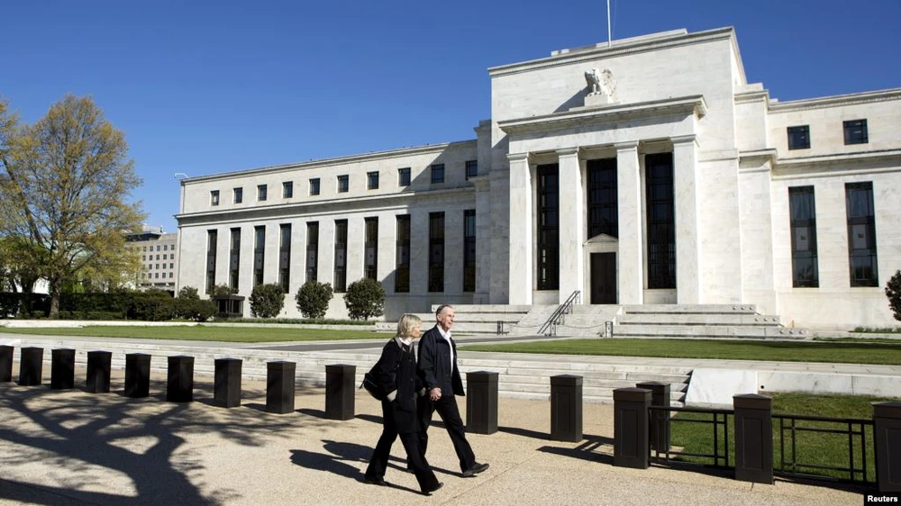 Thấy gì từ việc Fed giảm lãi suất